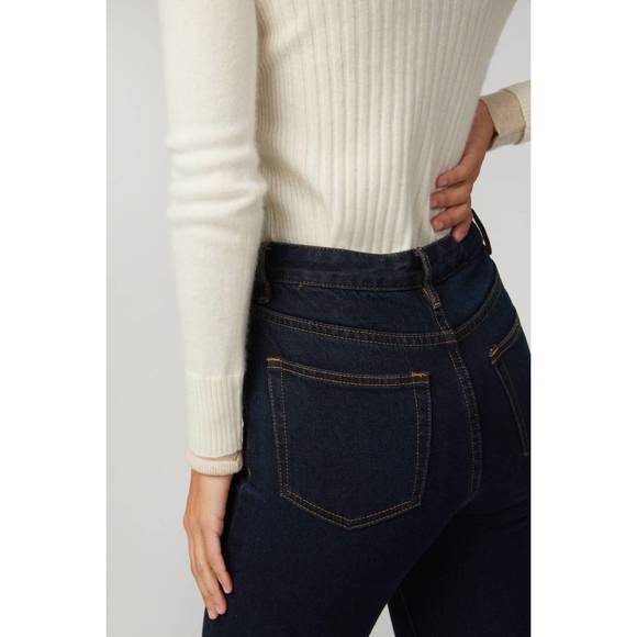 NEW NAADAM ribbed cashmere turtleneck in white - Picture 2 of 2